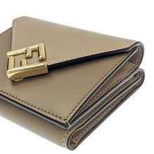 画像をギャラリービューアに読み込む, FENDI<br >FFダイヤモンド財布