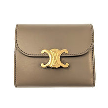 画像をギャラリービューアに読み込む, CELINE<br >スモール フラップウォレット トリオンフ