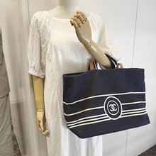 画像をギャラリービューアに読み込む, CHANEL<br >ココマーク デニム 2WAYトートバッグ
