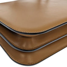 画像をギャラリービューアに読み込む, FENDI<br >フェンディ タッチ