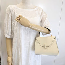 画像をギャラリービューアに読み込む, Valextra<br >ミニ イジィデ