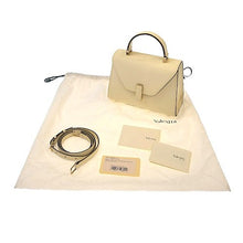 画像をギャラリービューアに読み込む, Valextra<br >マイクロ イジィデ