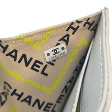 画像をギャラリービューアに読み込む, CHANEL<br >スモールフラップウォレット