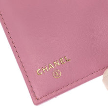 画像をギャラリービューアに読み込む, CHANEL<br >ミディアム フラップウォレット