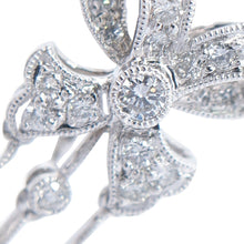 画像をギャラリービューアに読み込む, Pt900<br />ダイヤモンドリボンイヤリング