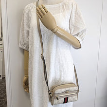 画像をギャラリービューアに読み込む, GUCCI<br >GGスプリーム ミニ バッグ