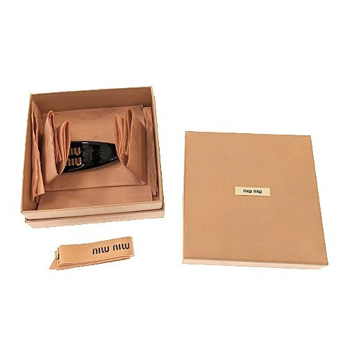 MIUMIUパテントレザー ヘアクリップ – REFLETオンラインショップ