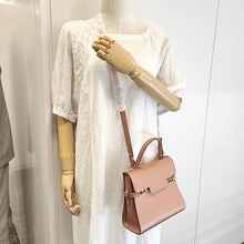 画像をギャラリービューアに読み込む, DELVAUX<br >タンペートPM
