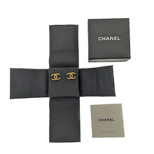 画像をギャラリービューアに読み込む, CHANEL&lt;br &gt;ココマーク ピアス
