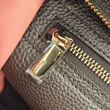 画像をギャラリービューアに読み込む, Ferrgamo&lt;br &gt;エイミー
