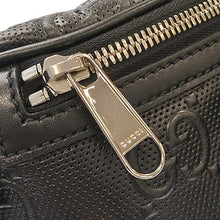 画像をギャラリービューアに読み込む, GUCCI&lt;br &gt;GGエンボス ベルトバッグ
