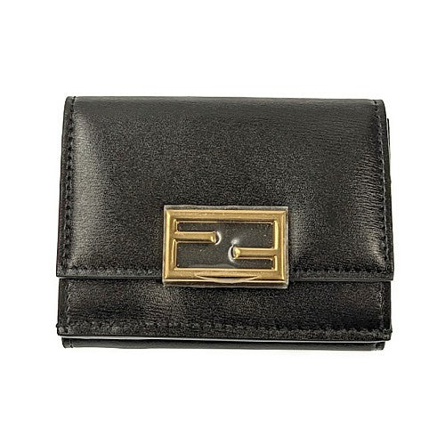 FENDI<br >コンパクトウォレット