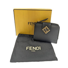 画像をギャラリービューアに読み込む, FENDI&lt;br &gt;コンパクトウォレット
