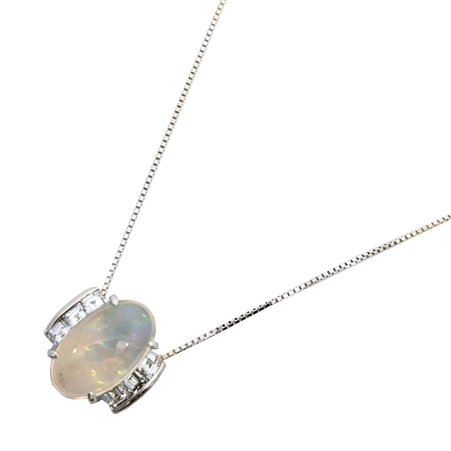 Pt900/K18WG<br />オパール×ダイヤモンド ネックレス