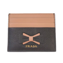 画像をギャラリービューアに読み込む, PRADA<br >カードケース
