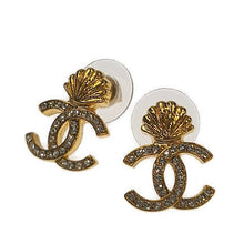 画像をギャラリービューアに読み込む, CHANEL&lt;br &gt;ココマーク×貝 ピアス
