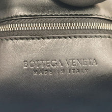 画像をギャラリービューアに読み込む, Bottega Veneta<br >ランプル メッセンジャーバッグ
