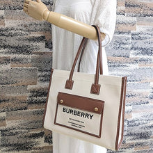 画像をギャラリービューアに読み込む, BURBERRY&lt;br &gt;スモール フレヤトート
