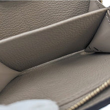 画像をギャラリービューアに読み込む, Louis Vuitton&lt;br &gt;ポルトフォイユ・クレア
