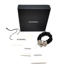 画像をギャラリービューアに読み込む, CHANEL&lt;br &gt;シュシュ
