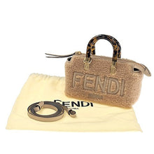 画像をギャラリービューアに読み込む, FENDI&lt;br &gt;バイザウェイミニ
