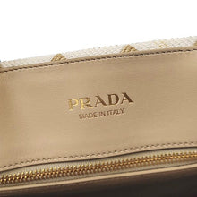 画像をギャラリービューアに読み込む, PRADA<br >シンボル エンブロイダリー ラージハンドバッグ
