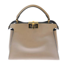画像をギャラリービューアに読み込む, FENDI<br >ピーカブー アイコニック エッセンシャリー
