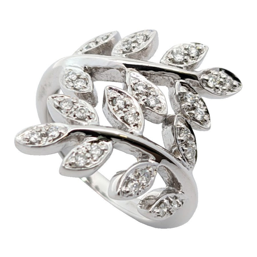 K18<br />ダイヤモンドリーフリング