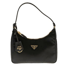 画像をギャラリービューアに読み込む, PRADA&lt;br &gt;Re-Edition 2005 Re-Nylon ミニバッグ
