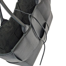 画像をギャラリービューアに読み込む, Bottega Veneta&lt;br &gt;スモール アルコ トートバッグ
