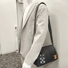 画像をギャラリービューアに読み込む, Louis Vuitton&lt;br &gt;シティ・キーポル
