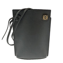 画像をギャラリービューアに読み込む, LOEWE&lt;br &gt;ダイスポケット レザー ショルダーバッグ
