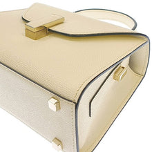 画像をギャラリービューアに読み込む, Valextra&lt;br &gt;マイクロ イジィデ
