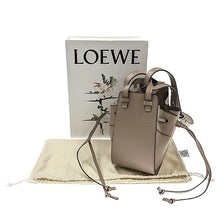 画像をギャラリービューアに読み込む, LOEWE&lt;br &gt;ハンモック ドローストリングバッグ ミニ
