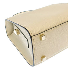 画像をギャラリービューアに読み込む, Valextra&lt;br &gt;マイクロ イジィデ
