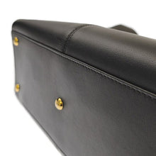 画像をギャラリービューアに読み込む, FENDI<br >ピーカブー エックスライト ミディアム
