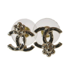 画像をギャラリービューアに読み込む, CHANEL<br >ココマーク ピアス
