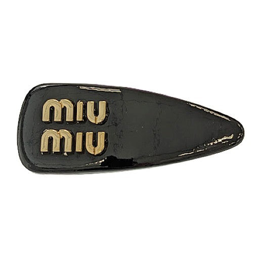 MIUMIU<br >パテントレザー ヘアクリップ