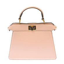 画像をギャラリービューアに読み込む, FENDI<br >ピーカブー アイシーユー プチ
