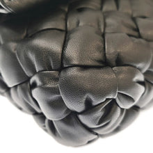 画像をギャラリービューアに読み込む, Bottega Veneta<br >ランプル メッセンジャーバッグ
