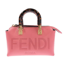 画像をギャラリービューアに読み込む, FENDI&lt;br &gt;バイザウェイ ミニ
