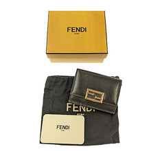 画像をギャラリービューアに読み込む, FENDI&lt;br &gt;コンパクトウォレット
