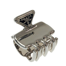画像をギャラリービューアに読み込む, PRADA&lt;br &gt;メタル ヘアクリップ
