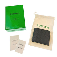 画像をギャラリービューアに読み込む, Bottega Veneta<br >イントレチャート 二つ折りウォレット
