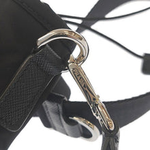 画像をギャラリービューアに読み込む, PRADA<br >Re-Nylon スマートフォンケース
