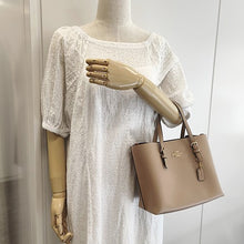 画像をギャラリービューアに読み込む, COACH<br >モリー トート 25
