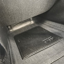 画像をギャラリービューアに読み込む, LOEWE<br >バーティカル クロスボディポケット

