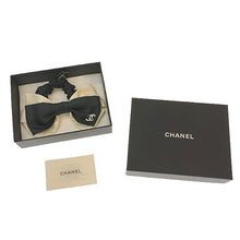 画像をギャラリービューアに読み込む, CHANEL<br >リボン シュシュ
