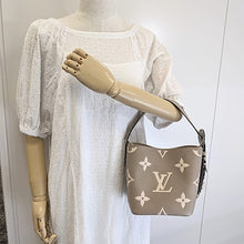 画像をギャラリービューアに読み込む, Louis Vuitton&lt;br &gt;オール・インBB
