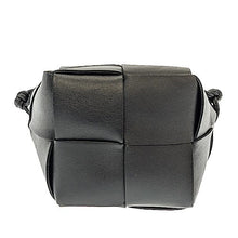 画像をギャラリービューアに読み込む, Bottega Veneta&lt;br &gt;イントレチャート カセット ミニ クロスボディ
